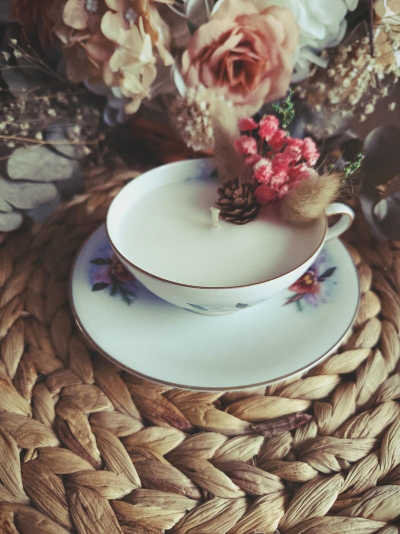 idée cadeau tasse ancienne violette des bois